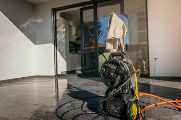 Best Driveway Pressure Washing  in North Riverside, IL
